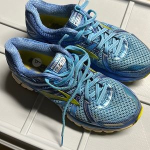 Brooks GTS Seventeen